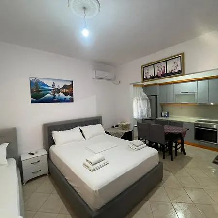 Leonardi * Ksamil